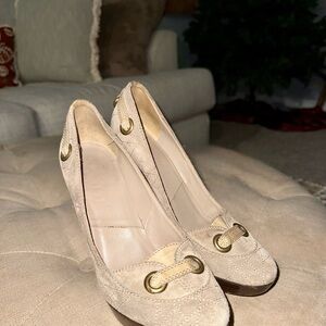 Christian Dior Elegant Cream Heels with Gold Embellishment and Pointed Toe